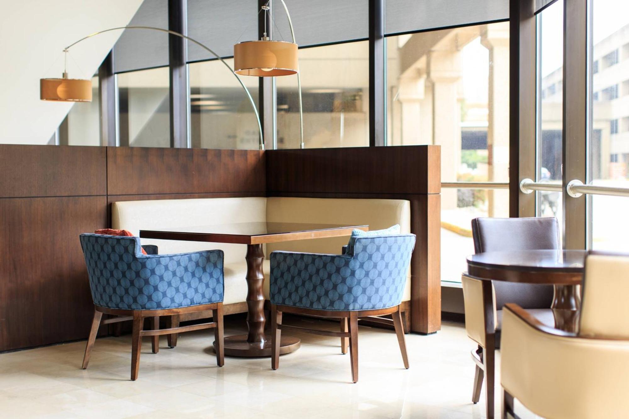 Отель Charleston Marriott Town Center Экстерьер фото