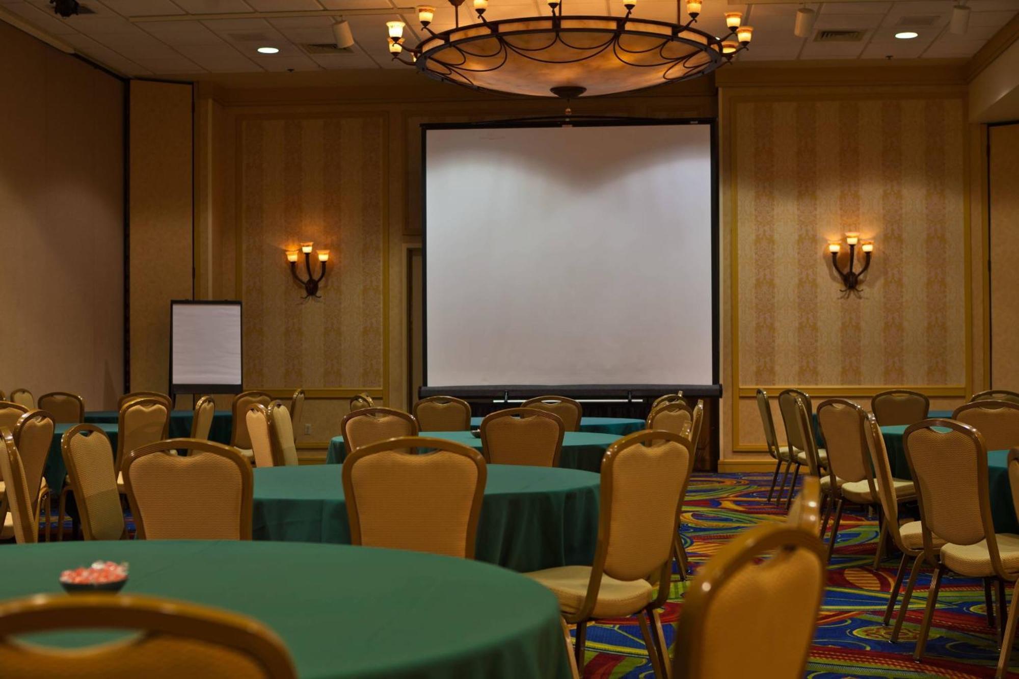 Отель Charleston Marriott Town Center Экстерьер фото