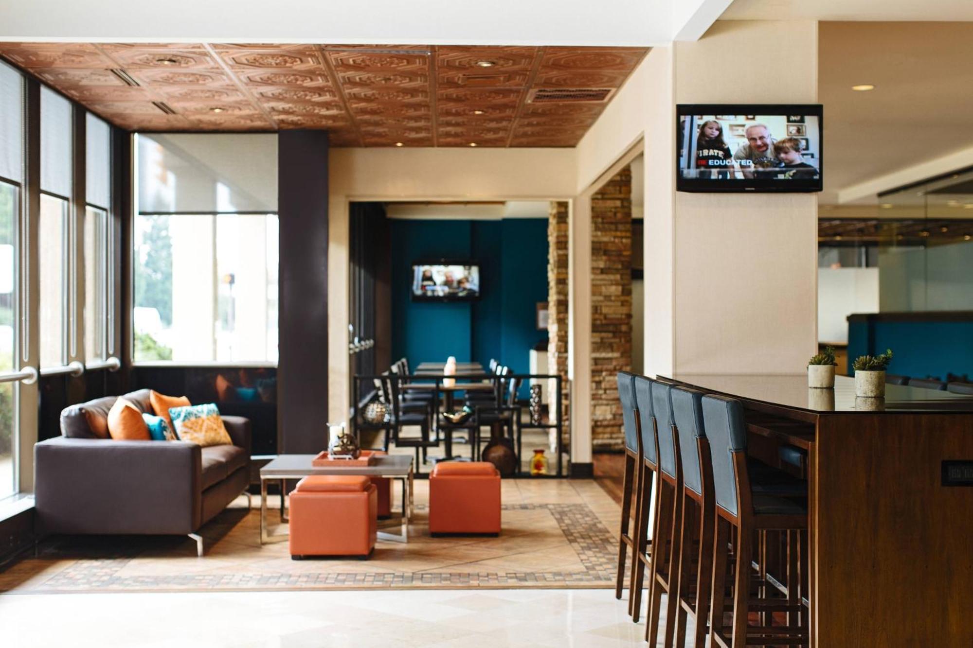 Отель Charleston Marriott Town Center Экстерьер фото