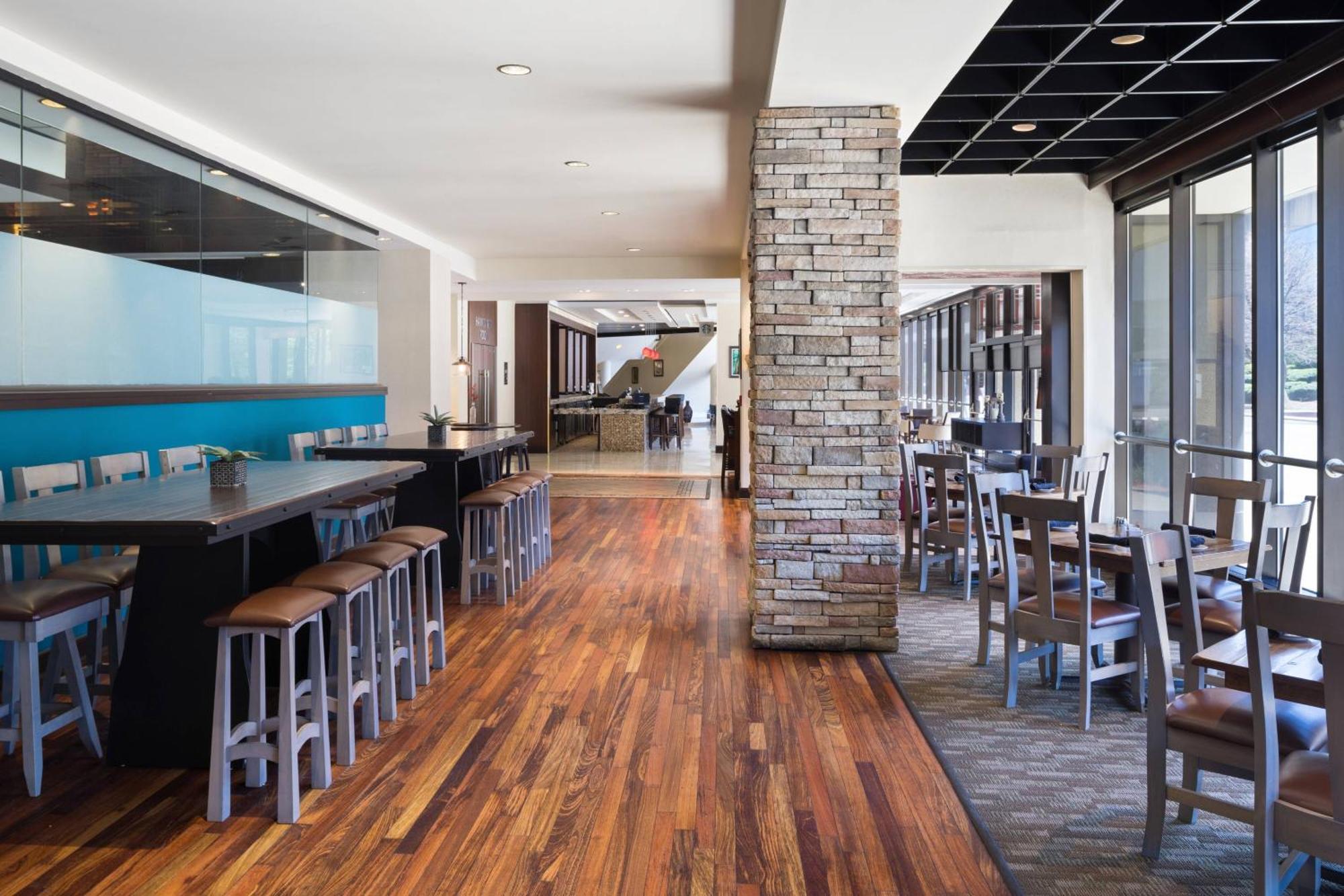 Отель Charleston Marriott Town Center Экстерьер фото