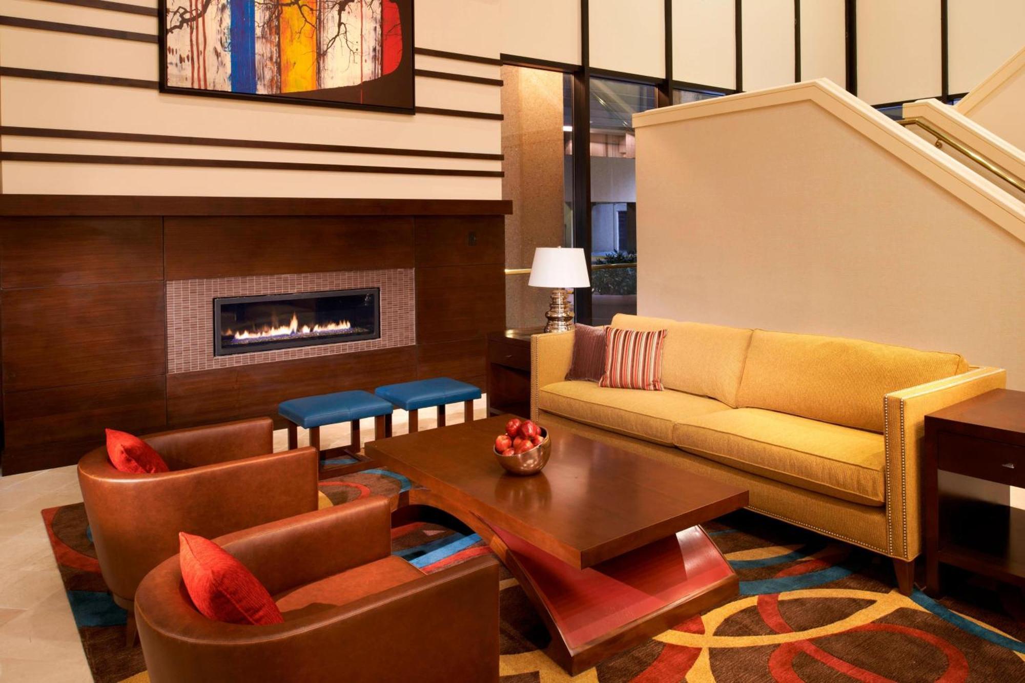 Отель Charleston Marriott Town Center Экстерьер фото