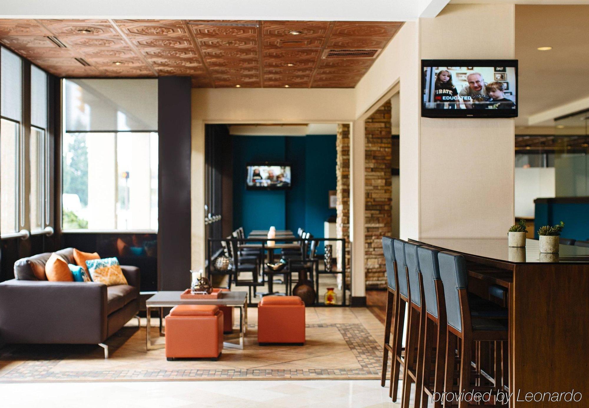 Отель Charleston Marriott Town Center Экстерьер фото