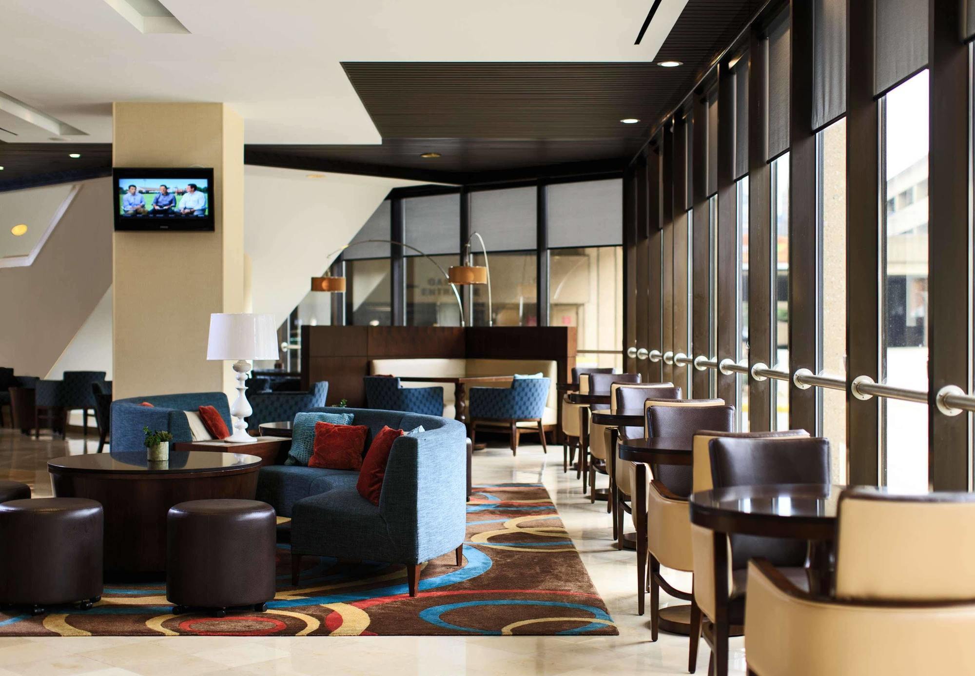 Отель Charleston Marriott Town Center Экстерьер фото
